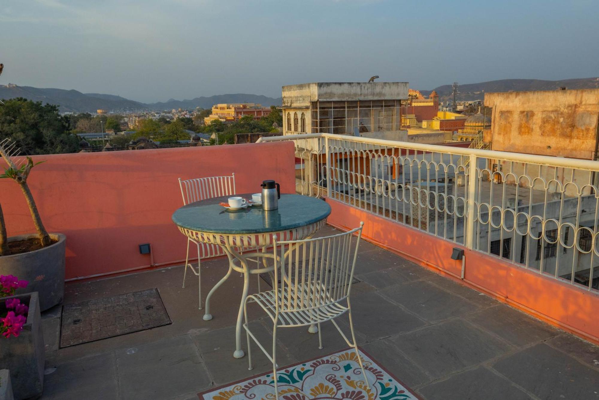Sheel Mahal- Near Hawa Mahal Hotel Jaipur Bagian luar foto